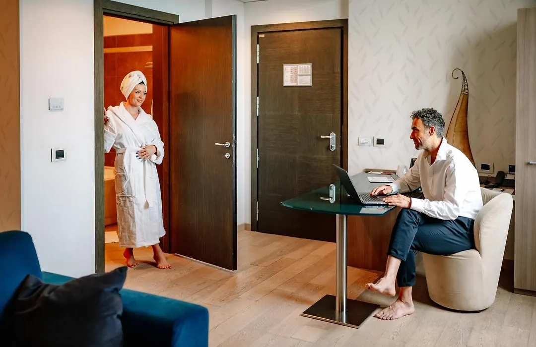 Hotel Cosmopolitan Bologna-1